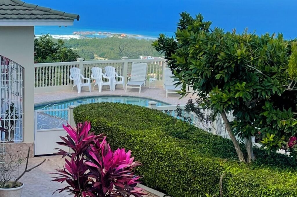 Iron Shore 5 Bed room villa